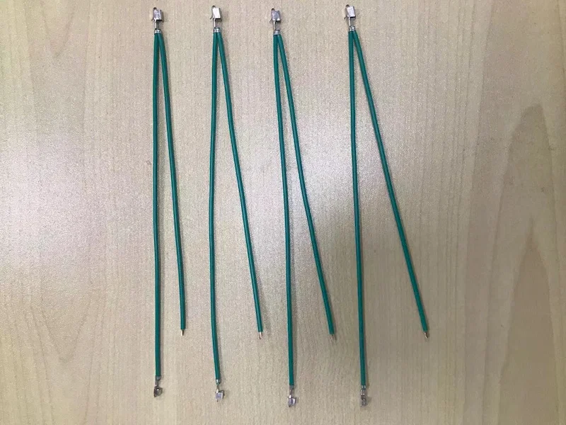 Démonstration d’échantillon de machine à sertir à deux fils à trois côtés