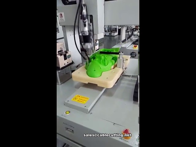 Machine de vissage automatique pour assemblage industriel – Précision et rapidité