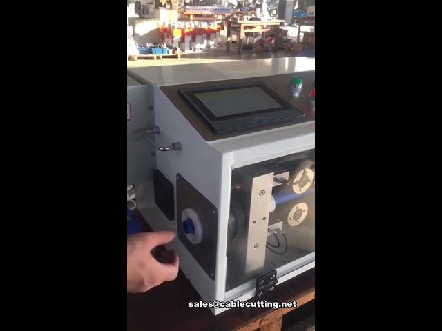 Machine de coupe automatique de gaines thermorétractables et tubes plastique - Découpe de précision