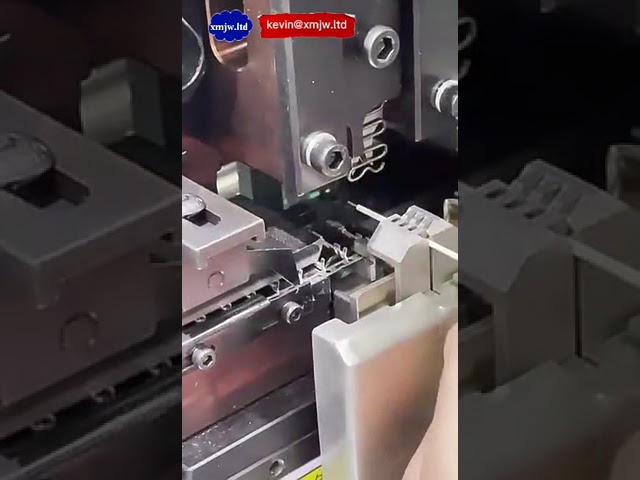 Sertisseuse servo semi-auto pour cosses à œil – Dénudage et sertissage de câbles