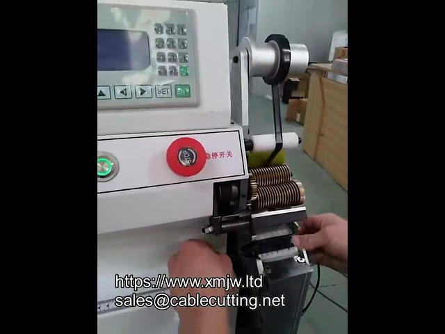WPM 10 : Machine à enrubanner les faisceaux de câbles automatisée