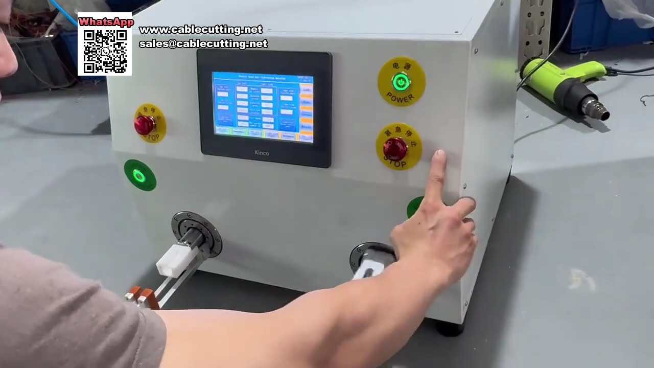 Machine à visser et sertir à double poste pour l'assemblage de câbles et fils électriques