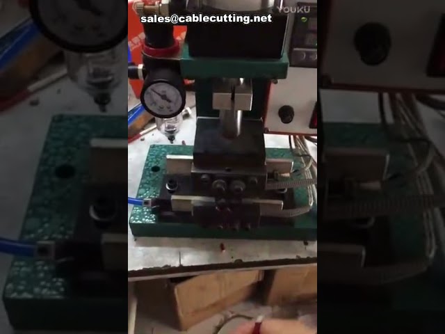 Dénudeuse verticale chauffante électrique - Machine de dénudage de câbles professionnelle