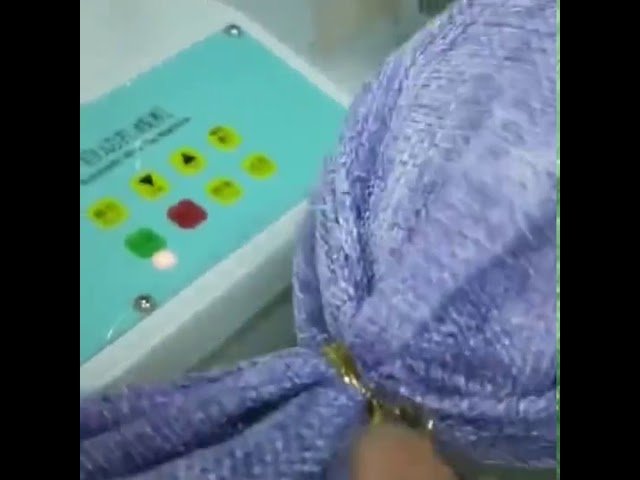 Machine à attaches torsadées en fil doré pour sacs plastiques