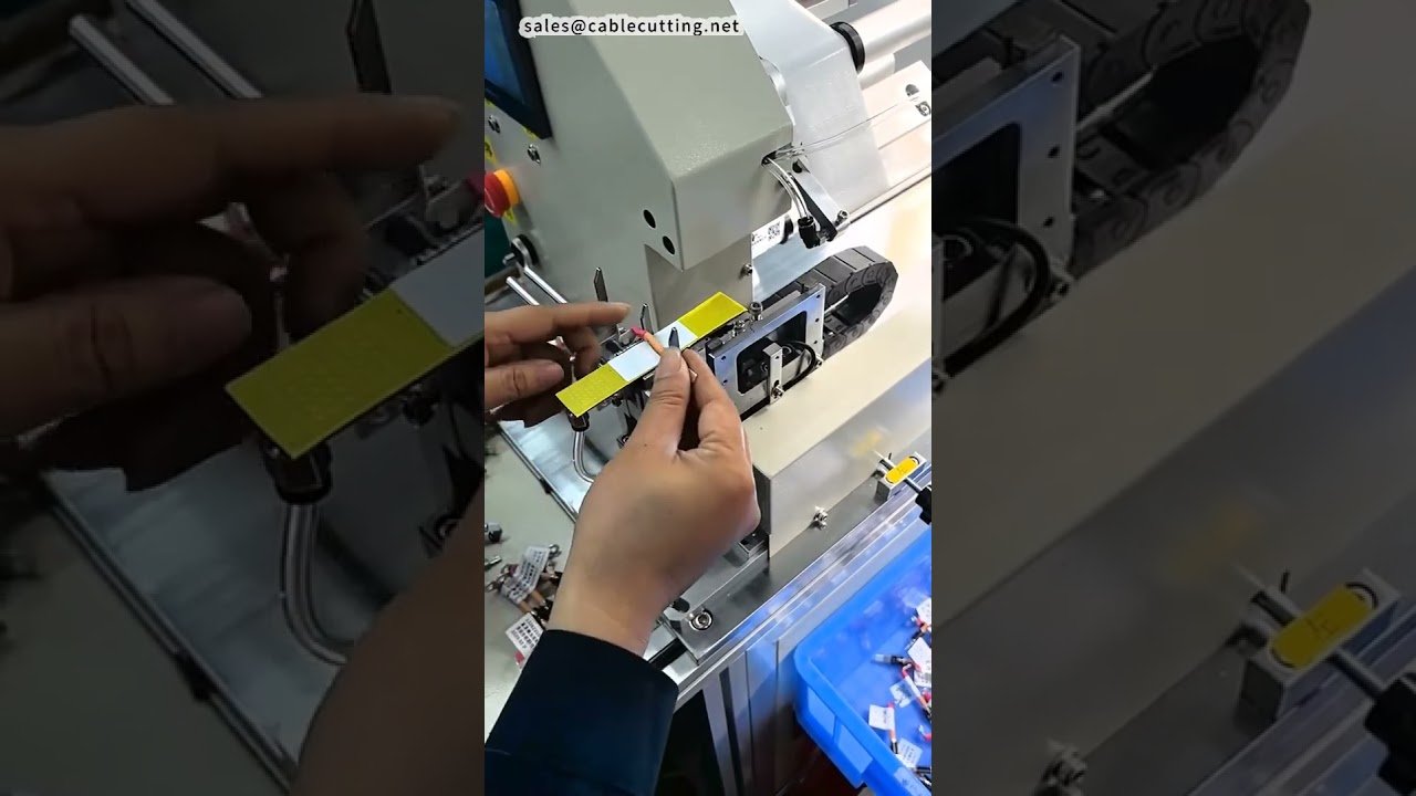 Machine à étiqueter les fils - Applicateur d'étiquettes pliables #usine #machine