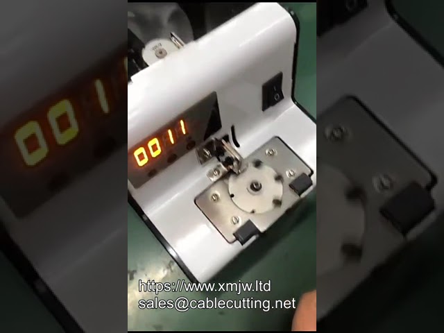 JX-7900 Visseuse Automatique de Précision pour Vis M10 à M60 – Système d’Alimentation et Convoyeur de Vis/Boulons