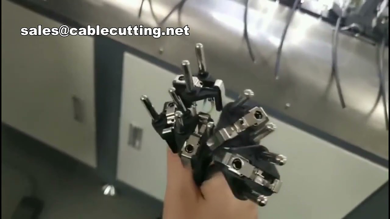 Réglage de la machine de sertissage pour inserts de prises