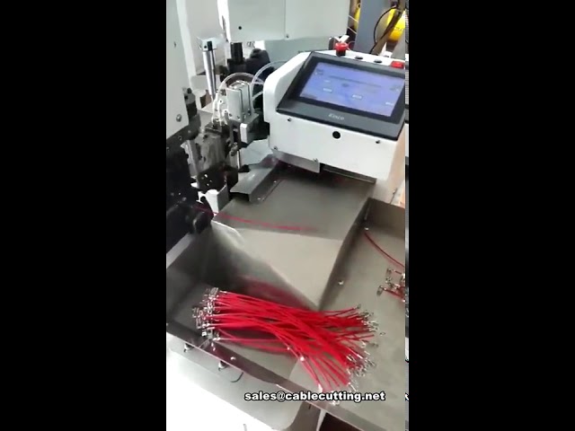 Machine automatique de sertissage de terminaux : coupe, dénudage et sertissage de fils