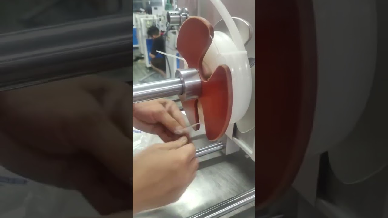 Bobineuse automatique de tubes avec arrêts de tri à tours programmables, charge max 15kg, taille personnalisable | Équipement d'usine