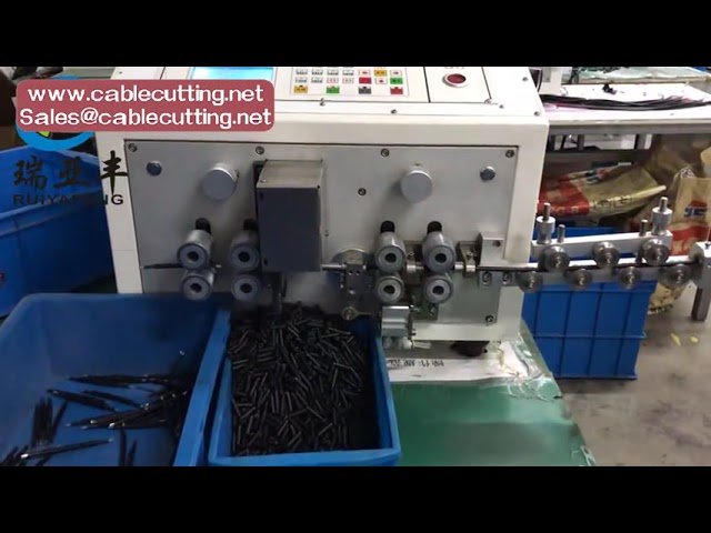 Machine de coupe et dénudage de câbles : efficacité et précision industrielles