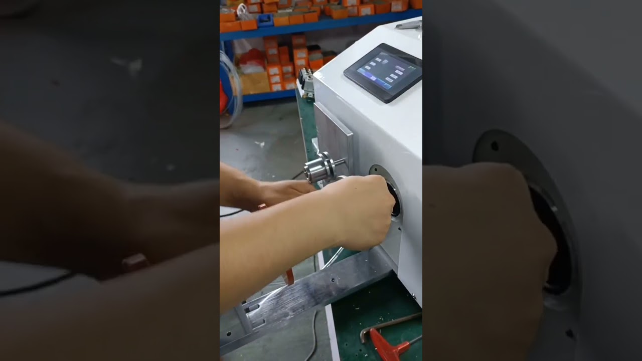 Machine d'enroulement de câbles de données | Automatisation industrielle #machine #usine