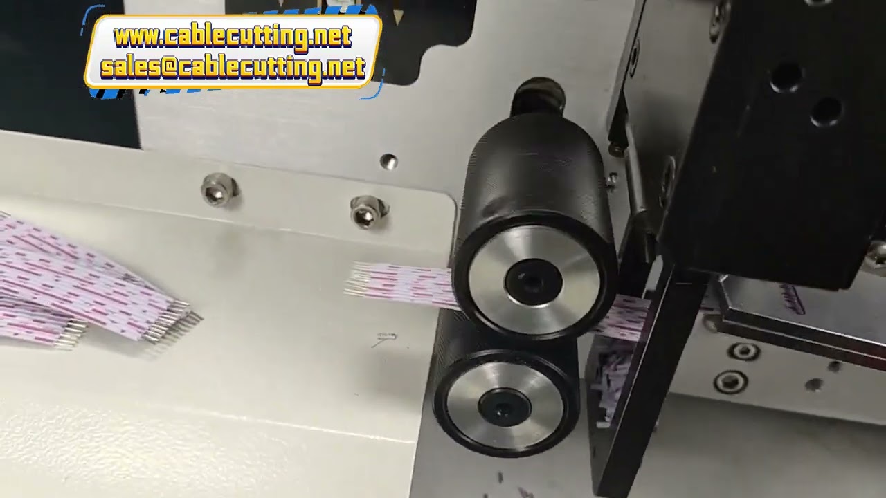 Machine à dénuder et torsader les câbles plats PVC (ruban) – coupe et séparation automatique