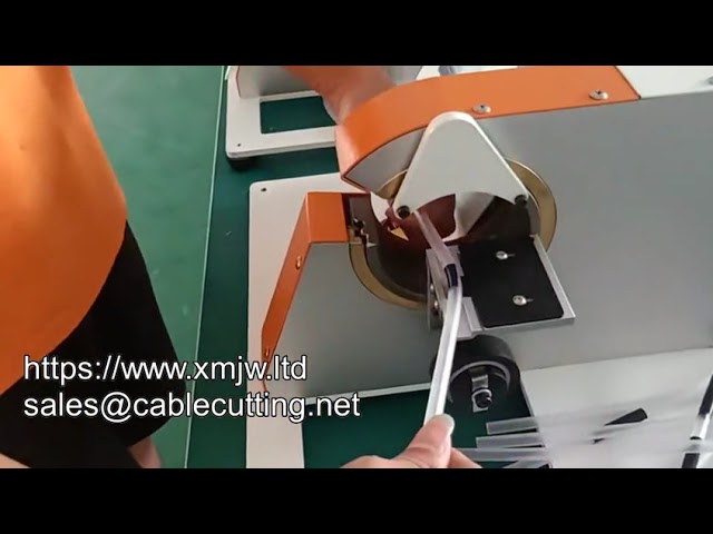 Machine semi-automatique d'enrubannage de faisceaux de câbles pour atelier industriel