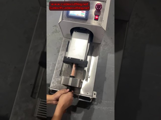 Dénudeuse de câbles à couteau rotatif - Haute précision