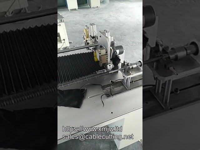 Machine automatique de bobinage de fil à ressort pour câbles électriques en bobine