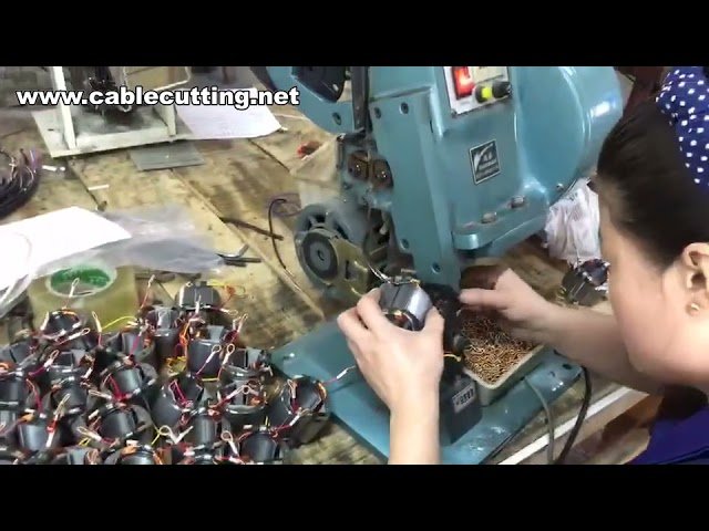 Machine à sertir professionnelle : courroies, câbles et cuivre – Sertisseuse automatique