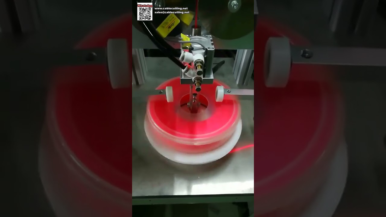 Machine d'enroulement automatique pour fil de coupe sur bobine de grande capacité