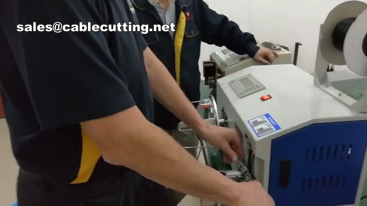 Machine automatique de ligature et torsadage de colliers en nylon