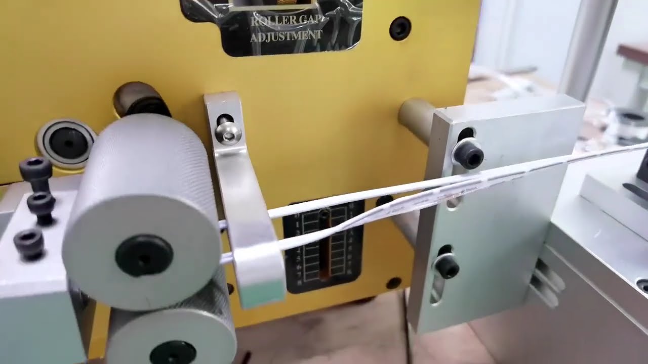 Machine à dénuder les fils automatique – Coupe et séparation pour fils doubles type 2P et fils simples