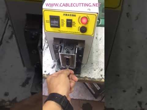 Machine à sertir les connecteurs RJ45 - Sertissage rapide et fiable pour câbles réseau