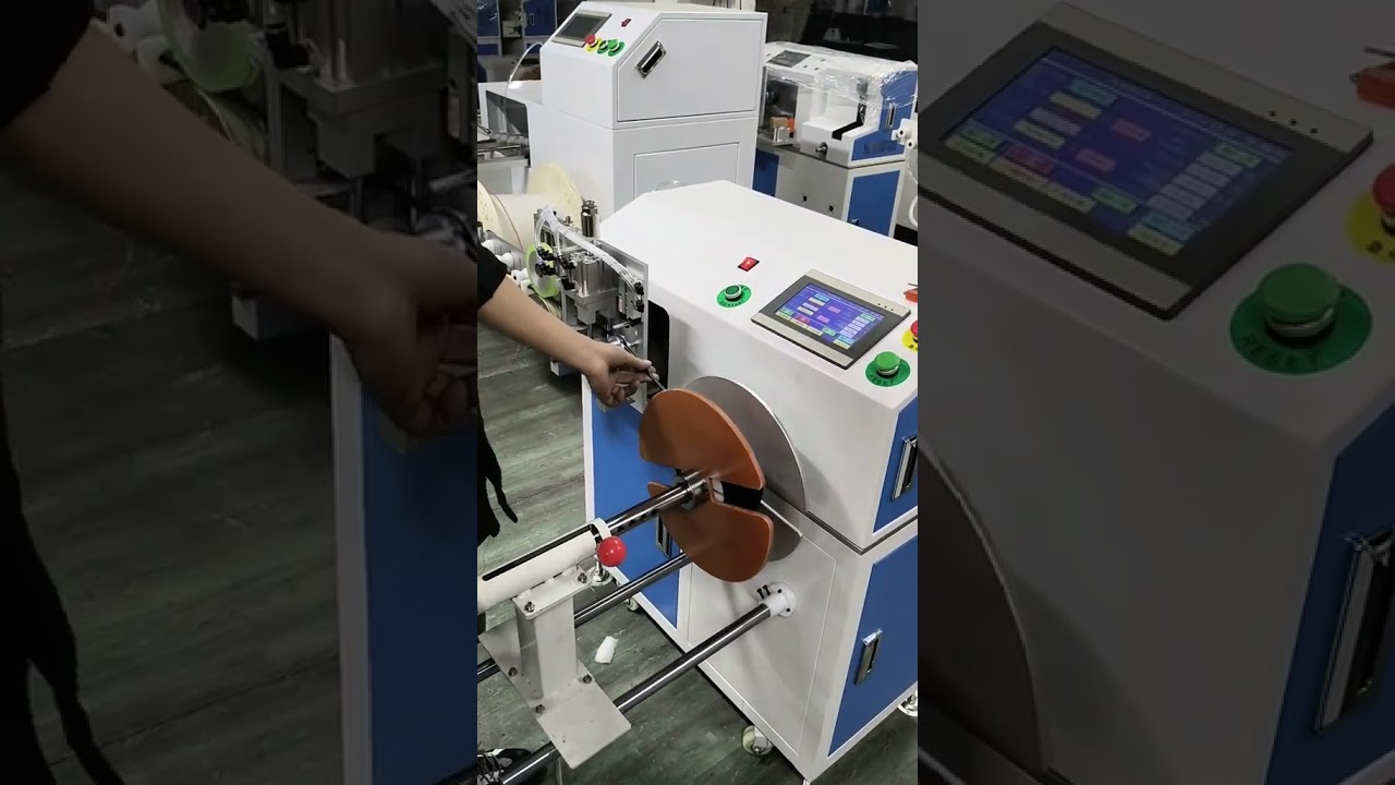 Bobineuse polyvalente : bobinage soigné et coupe de précision pour une efficacité maximale