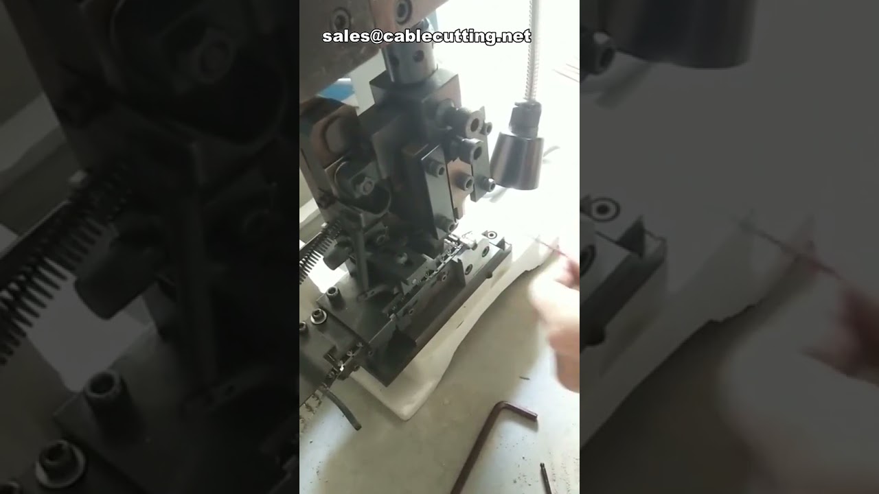 Machine de sertissage de bornes électrique semi-automatique silencieuse 1.5t-2.0t