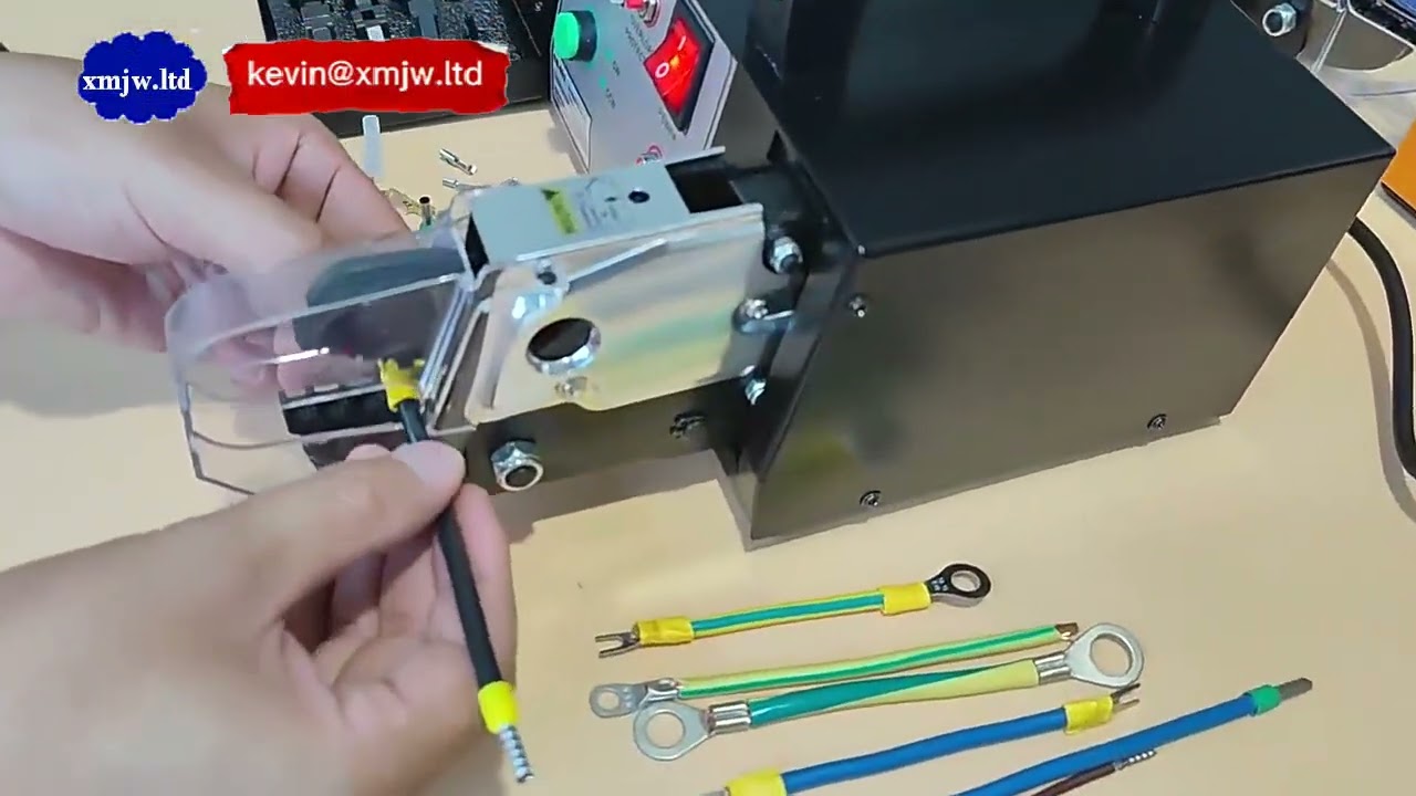 Machine à sertir électrique semi-automatique pour cosses pré-isolées - Sertissage précis et fiable