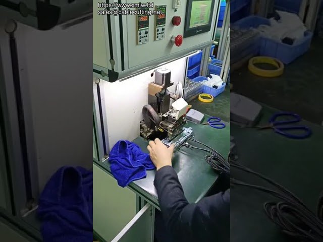 Vente directe usine : Machine à souder les connecteurs Type-C pour câbles et PCB - Prix imbattable