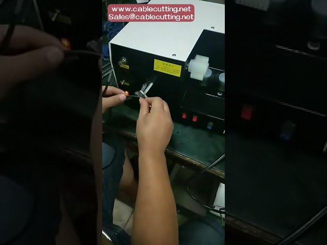 Machine à tresser et brosser les câbles blindés - Torsion de tresse automatisée