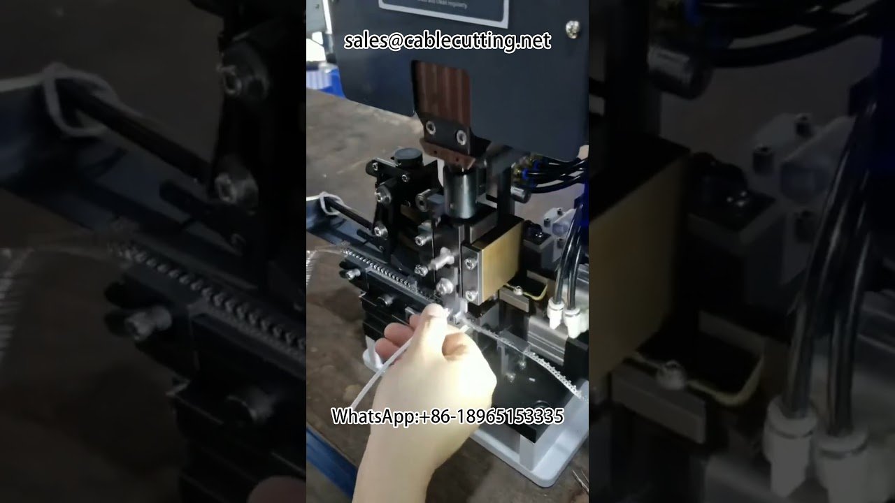 Double dénudage et double compression pour faisceaux - Machine à bornes performante #machineàbornes #dénudageetsertissage