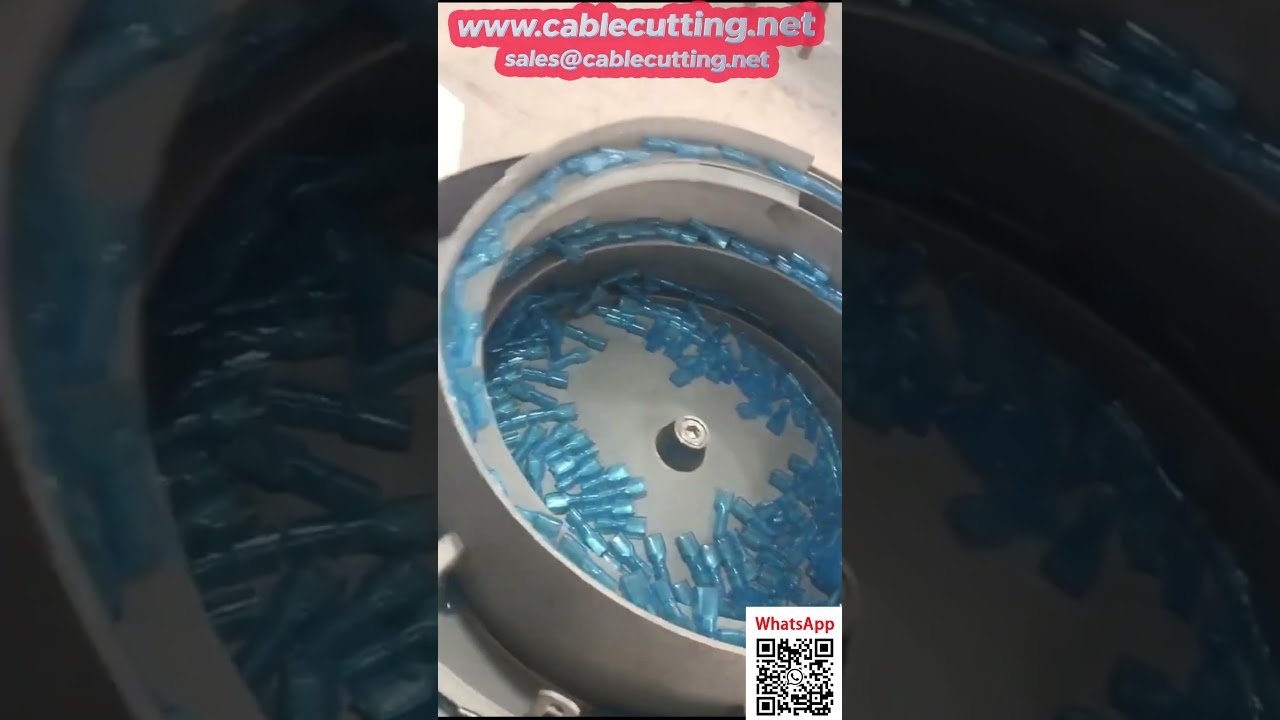 Machine automatique efficace pour le traitement des câbles gainés