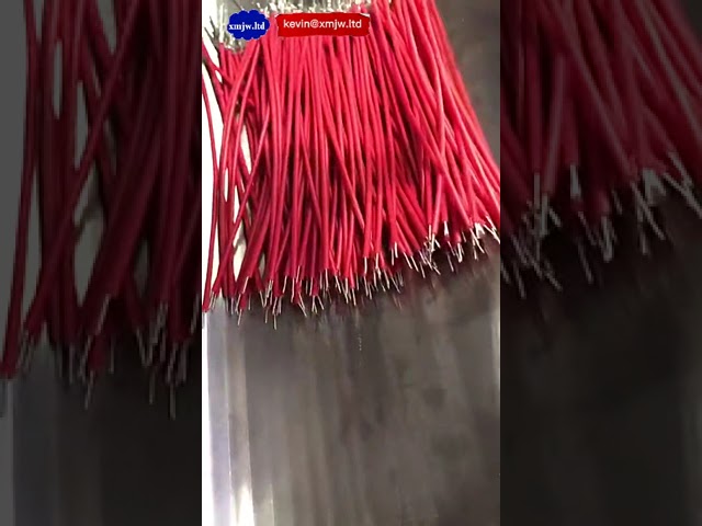 Machine entièrement automatique silencieuse pour coupe, dénudage et sertissage de câbles métalliques