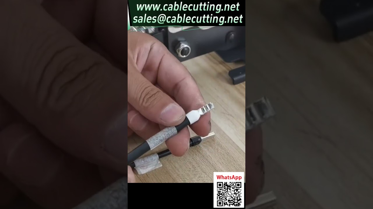Machine à sertir pneumatique : démonstration du sertissage de cosses de câbles
