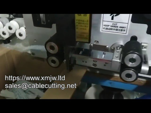 WPM 330a 12p : Machine de coupe et dénudage automatique de câble plat à fil ruban avec fonction de séparation