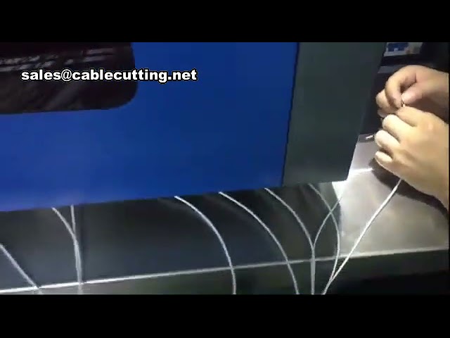 Machine à souder automatique pour fils d'écouteurs, fiches audio et connecteurs à fil émaillé