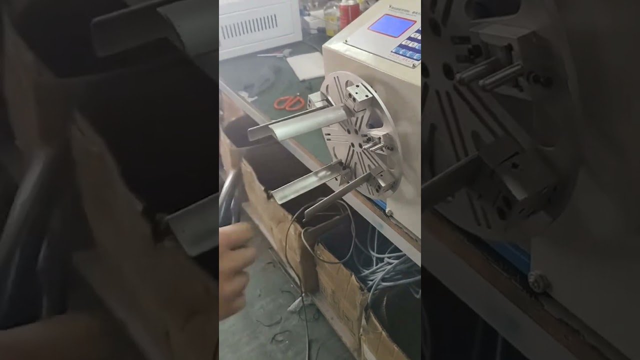 Machine d'enroulement et de ligature pour faisceaux de câbles #machine #automobile #bricolage